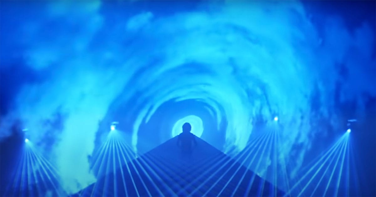Blue laser tunnel effect from The Who’s concert lighting test that inspired the egg chamber scene in "Alien"
