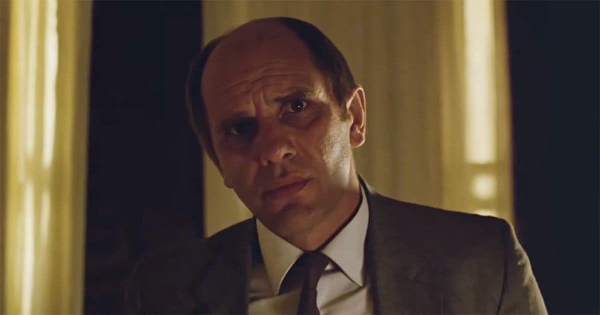 Zac Hobson in The Quiet Earth confronting the consequences of Project Flashlight.